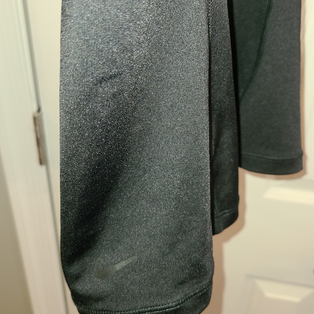 Nike DriFit tank black with black swoosh Sz M - Picture 7 of 7